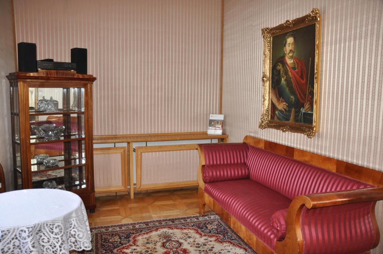 Hotel Zamek Pultusk Dom Polonii Buitenkant foto