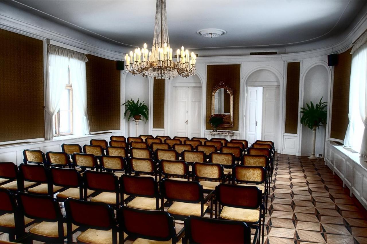 Hotel Zamek Pultusk Dom Polonii Buitenkant foto