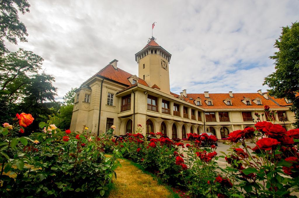 Hotel Zamek Pultusk Dom Polonii Buitenkant foto