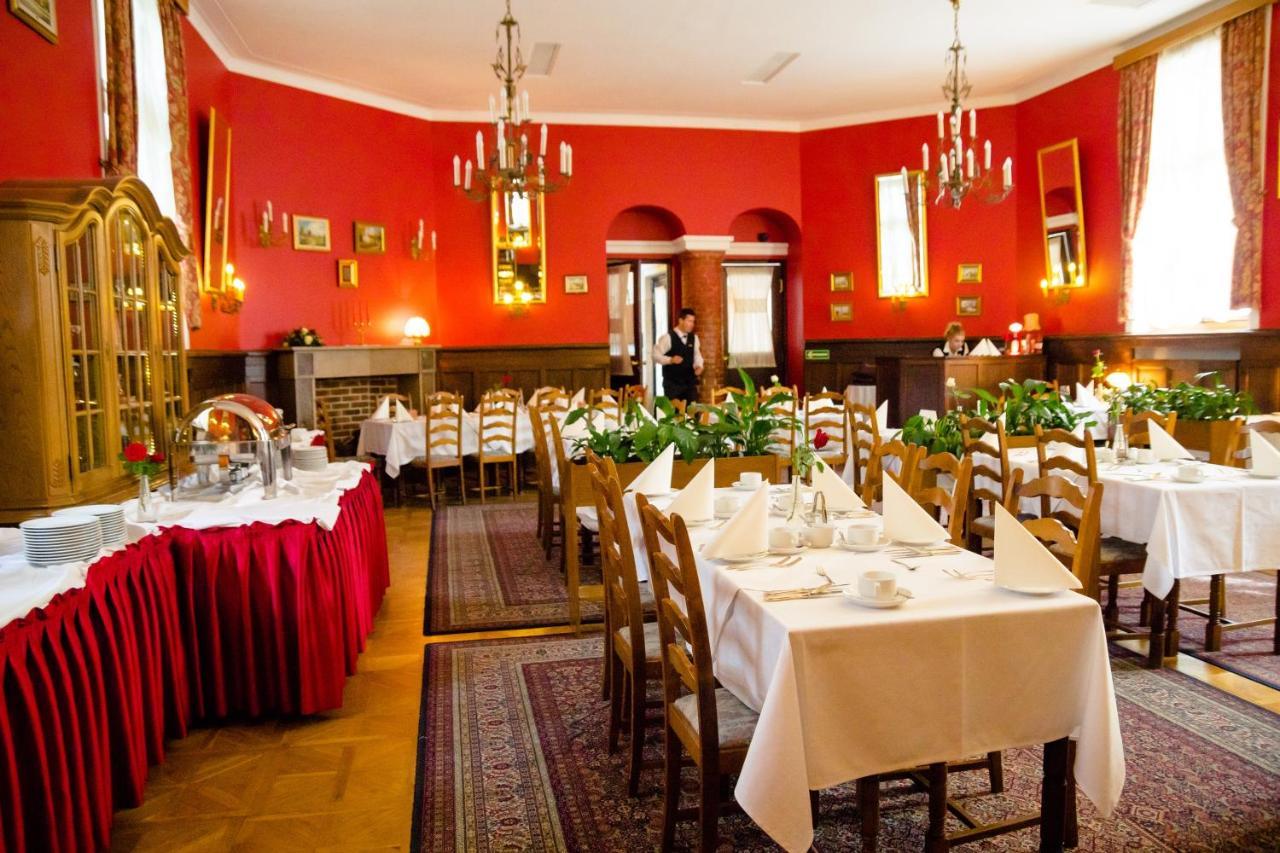 Hotel Zamek Pultusk Dom Polonii Buitenkant foto